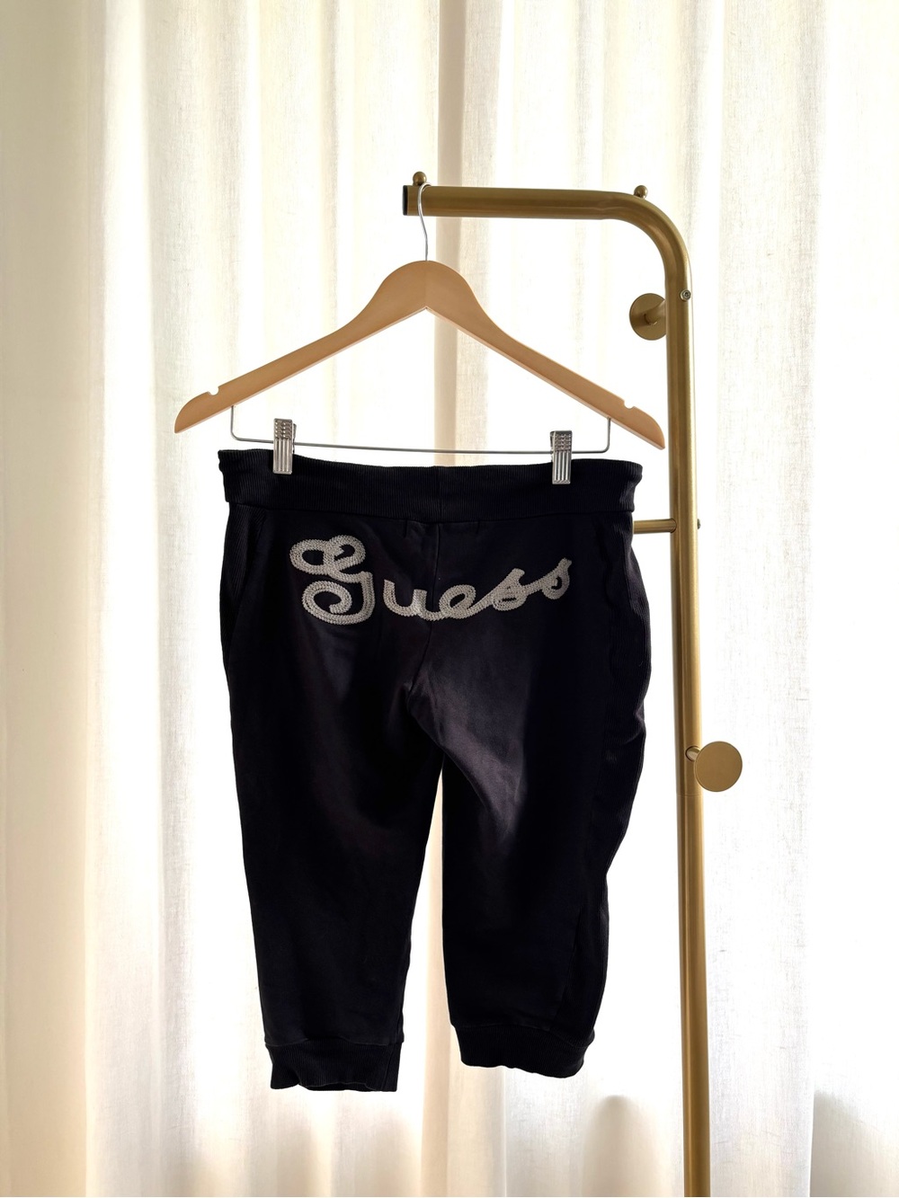 Guess Women’s Black Cropped Sweatpants with Script Logo Size XS